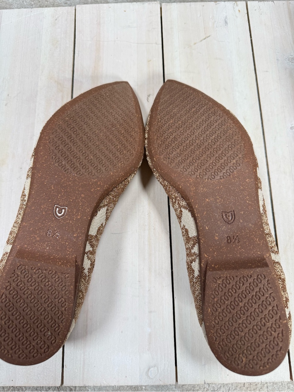 Rothy's The Point Chantilly Gold Size 8.5 NEW - Picture 6 of 9